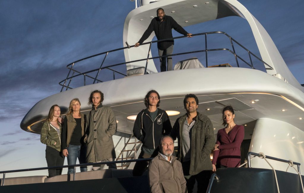 Alycia Pebnam-Carey as Alicia Clark, Frank Dillane as Nick Clark, Colman Domingo as Victor Strand, Lorenzo James Henrie as Chris Manawa, Rubén Blades as Daniel Salazar, Cliff Curtis as Travis Manawa, Mercedes Mason as Ofelia Salazar, Kim Dickens as Madison Clark; group - Fear The Walking Dead _ Season 2, Episode 02 - Photo Credit: Richard Foreman, Jr/AMC