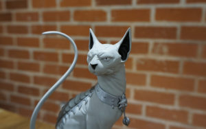 lying-cat-statue-02